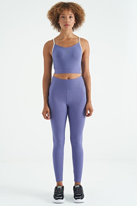 Tailliertes ärmelloses Sport-Crop-Top - Image 2