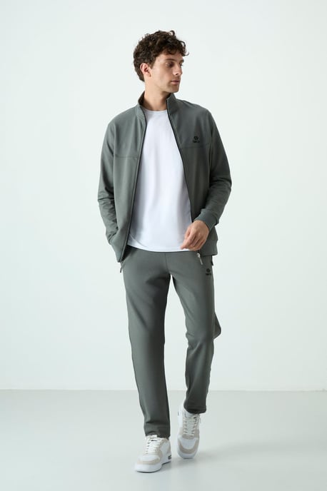 Herren Relaxed Fit Sweatshirt mit Reißverschlusskragen und Hose Set - Image 2