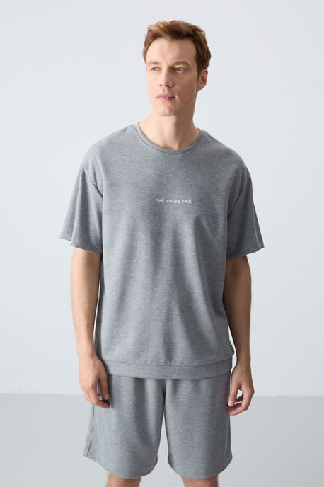 Herren Oversized T-Shirt und Shorts Set aus Baumwoll-Mischung - Image 4