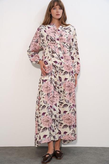 Blumiges Maxikleid mit Mandarinkragen - Image 4