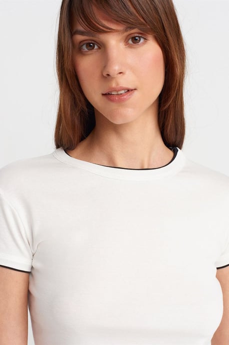 Damen Slim Fit Baumwoll-Crop-T-Shirt - Image 3