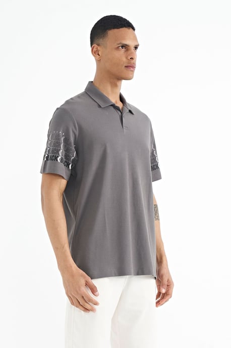 Bedrucktes Polo-Shirt mit Kragen - Image 4
