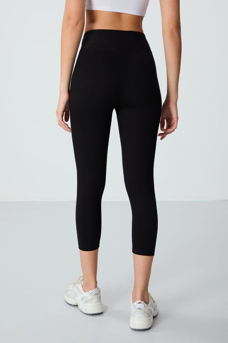 Hochtaillierte Capri-Leggings - Image 5