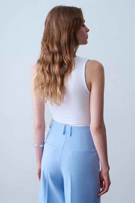 Ärmellose Cowl-Neck-Jersey-Bluse - Image 3