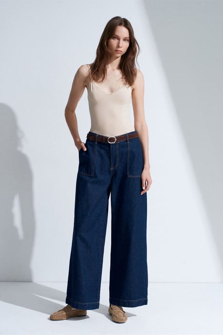 Spitzen-V-Ausschnitt ärmellose Cami-Bluse - Image 5
