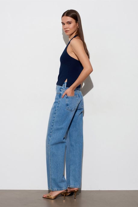 Halterneck Cut-Out Slim Fit Bluse - Image 4