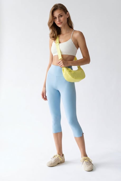 Hochtaillierte Capri-Leggings mit Schlitz - Image 2