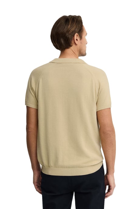 Kurzärmliger Pullover beige mit Polokragen und Rigby Go Logo - Image 3
