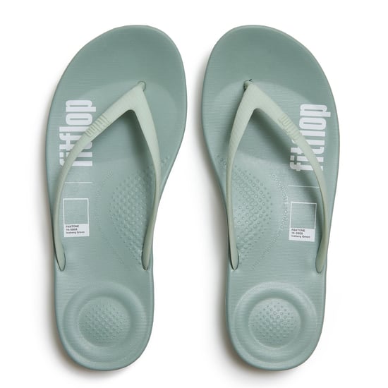 FitFlop X Pantone Iqushion Damen Flip-Flops in Eisberggrün - Image 4