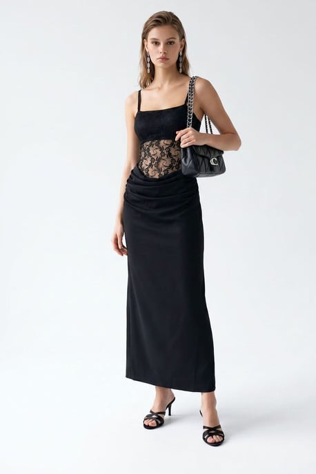 Ärmelloses Satin-Maxikleid mit quadratischem Ausschnitt - Image 2