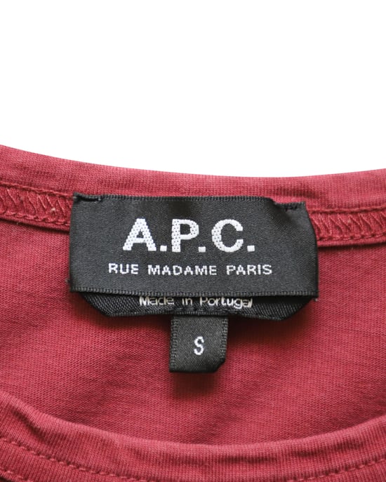 A.P.C. Kurzarm Crewneck T-Shirt mit Tasche aus roter Baumwolle - Image 4