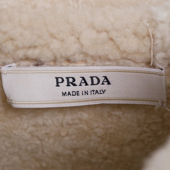 Prada Damen-Lammfellmantel mit Kapuze – 2000er Jahre - Image 5