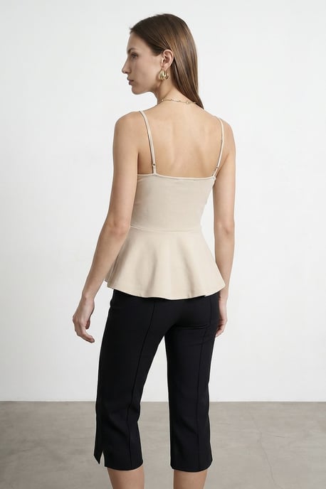 Figurbetontes Top mit quadratischem Ausschnitt und Rüsche - Image 3