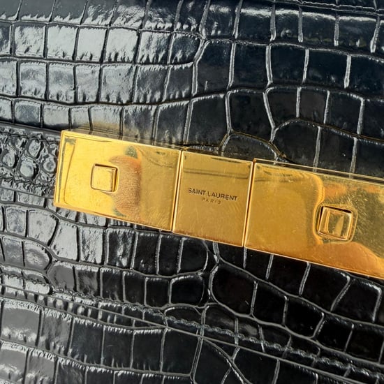 Saint Laurent Manhattan Schultertasche aus schwarzem Leder mit Krokodilprägung - Image 2