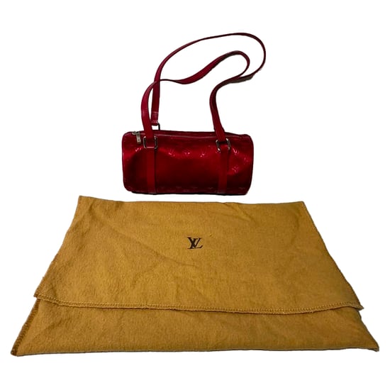 Louis Vuitton Mini Papillon Barrel Schultertasche aus rotem Satin - Image 2