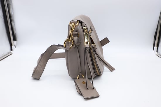 Marc Jacobs Recruit Nomad Tasche in Nerz mit goldenen Details - Image 3