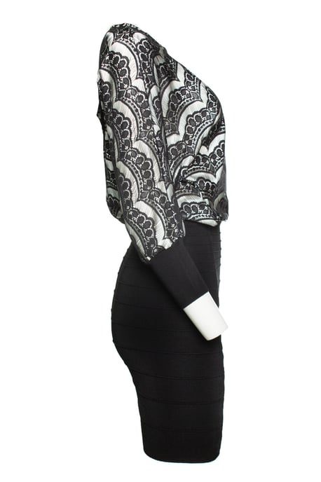 Gucci, schwarzes Spitzenkleid - Image 4