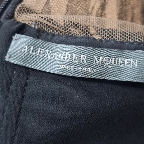 Alexander McQueen knielanges Kleid aus schwarzem Polyamid - Image 3