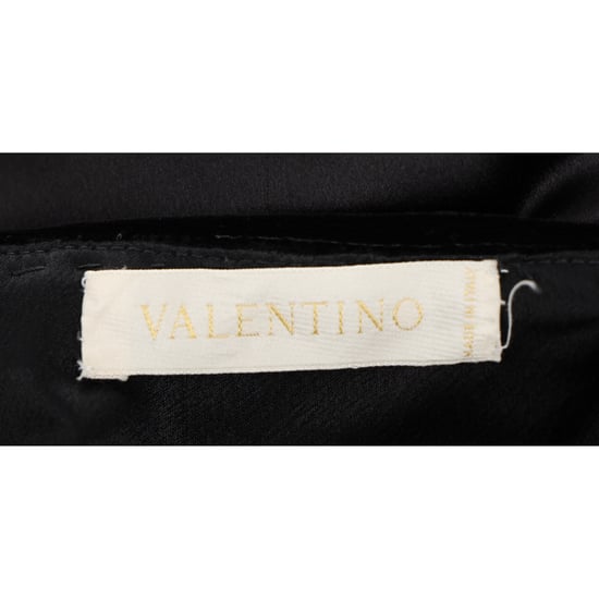 Valentino Garavani One-Shoulder-Maxikleid mit Cut-out aus schwarzer Seide - Image 3