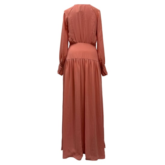 Iris & Ink Becky Plissee-Maxikleid aus Crêpe in Korallenrot (Polyester) - Image 3
