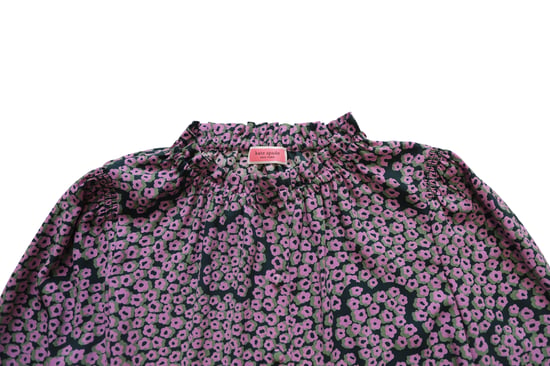 Kate Spade Bluse mit Blumenmuster und Puffärmeln aus lila Seide - Image 6