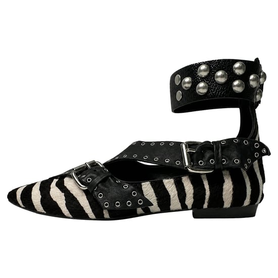 Isabel Marant Zebra-Print Linzy Ösen-Spitzenflats aus Kalbslackleder mit Tierdruck - Image 5