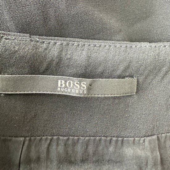 Hugo Boss Mini-Bleistiftrock aus schwarzer Wolle - Image 4
