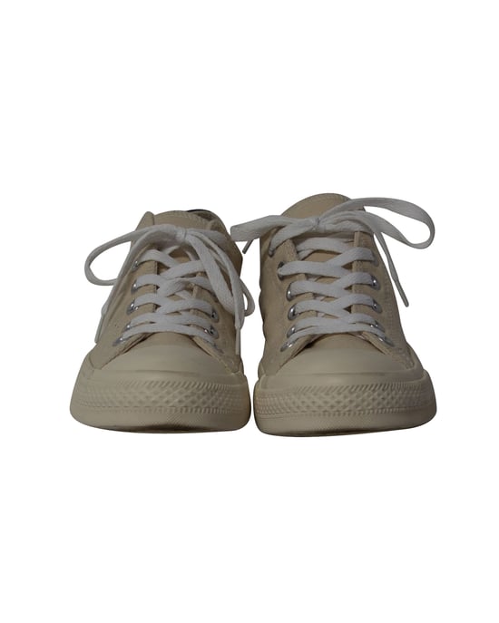 Comme des Garçons Play x Converse Low Top Sneakers aus beigem Canvas - Image 2