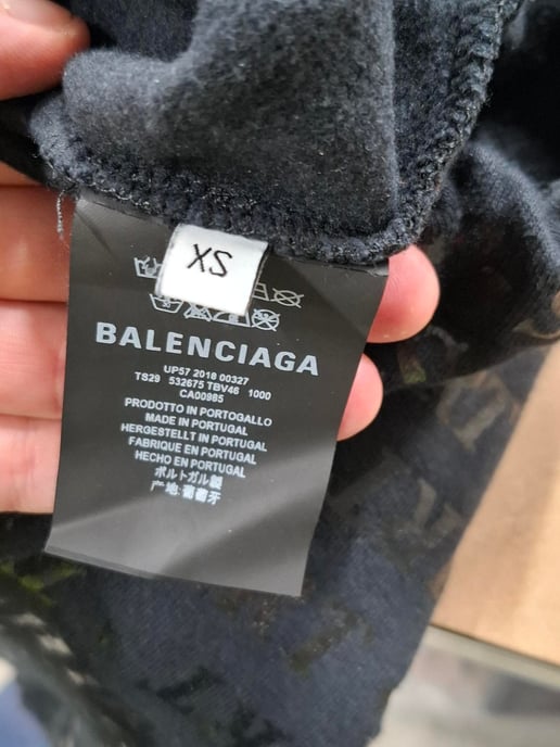 Balenciaga T-Shirt mit Allover-Print aus schwarzer Baumwolle - Image 6