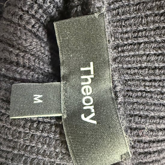 Theory Halbzipper gestrickter Pullover aus schwarzer Merinowolle - Image 4