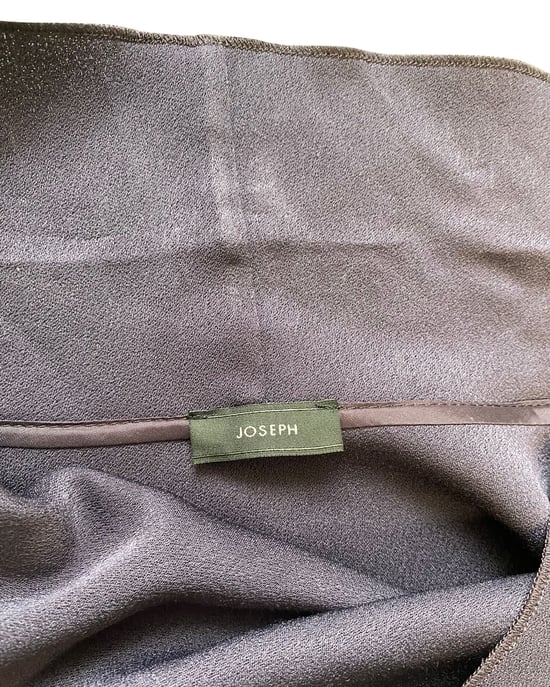 Joseph-Kleid aus Krepp mit Wasserfallausschnitt in Lila Acetat - Image 4