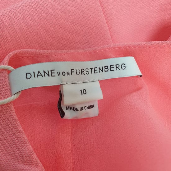 Diane von Furstenberg Wickelkleid in Knielänge aus rosa Triacetat - Image 5