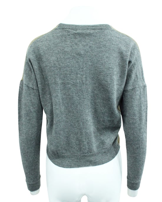 Graue und braune Strickjacke - Image 3