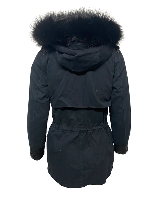 Maje Lange Daunenjacke mit Kapuze und Pelzbesatz aus blauem Nylon - Image 2