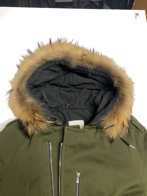 Sandro Paris Parka mit Pelzbesatz und Kapuze aus grüner Baumwolle - Image 3