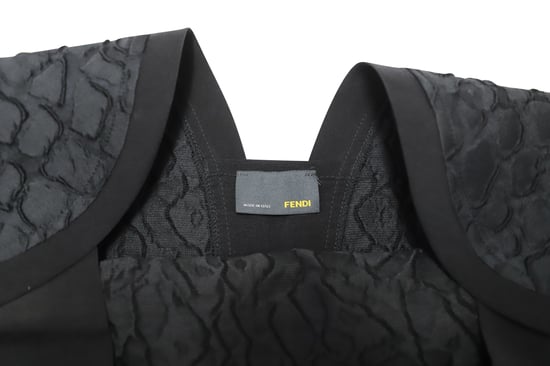Ärmelloses Fendi Top aus schwarzem Polyester mit floralem Ton-in-Ton-Brokatmuster - Image 6