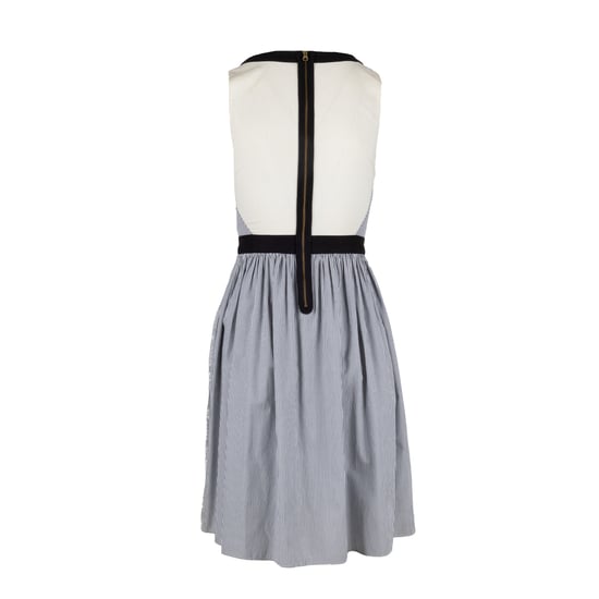 Moschino Günstiges und schickes gestreiftes Midikleid mit Stickerei – 2010er Jahre - Image 3