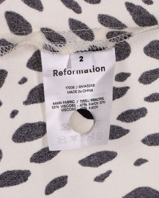 Reformation Alessi Crêpe-Midikleid aus Viskose mit Tiermuster - Image 5