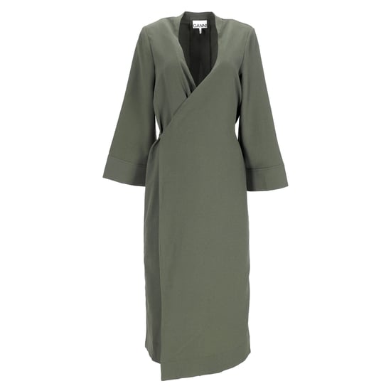 Ganni – Midi-Wickelkleid aus Crêpe in Armeegrün - Image 1