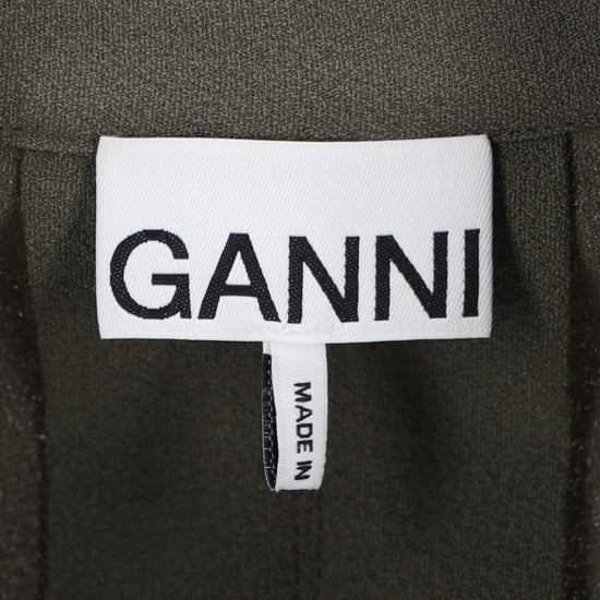 Ganni – Midi-Wickelkleid aus Crêpe in Armeegrün - Image 4