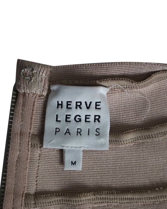 Herve Leger Bandagenkleid mit Rundhalsausschnitt aus metallisch-roségoldenem Viskose - Image 4