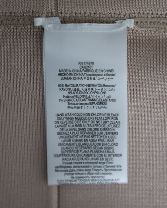 Herve Leger Bandagenkleid mit Rundhalsausschnitt aus metallisch-roségoldenem Viskose - Image 5