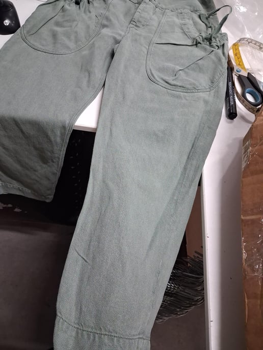 Isabel Marant Etoile Cargohose mit gerafften Taschen aus grünem Leinen - Image 6