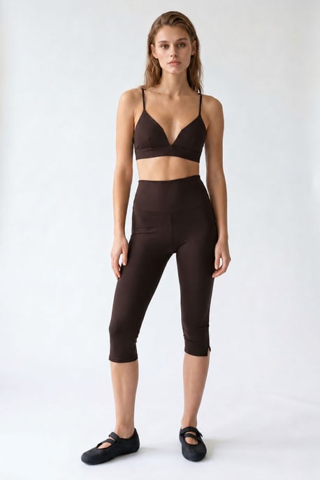 Hochtaillierte Capri-Leggings mit Schlitz - Image 1