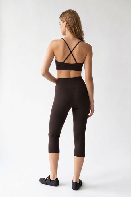 Hochtaillierte Capri-Leggings mit Schlitz - Image 4