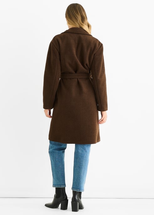 Lange Jacke mit Gürtel und Chevron-Muster in Schokoladenbraun - Image 4
