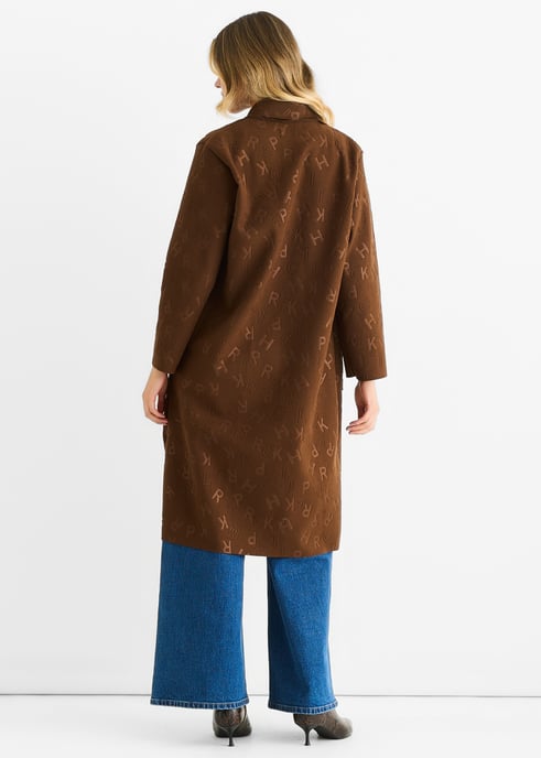 Leichte Jacke in der Farbe „Chocolate“ mit Prägung von Rand zu Rand - Image 4