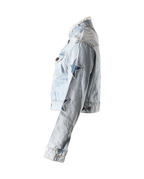Sandro Paris Liverpool Jeansjacke mit Verzierungen in Blau - Image 2
