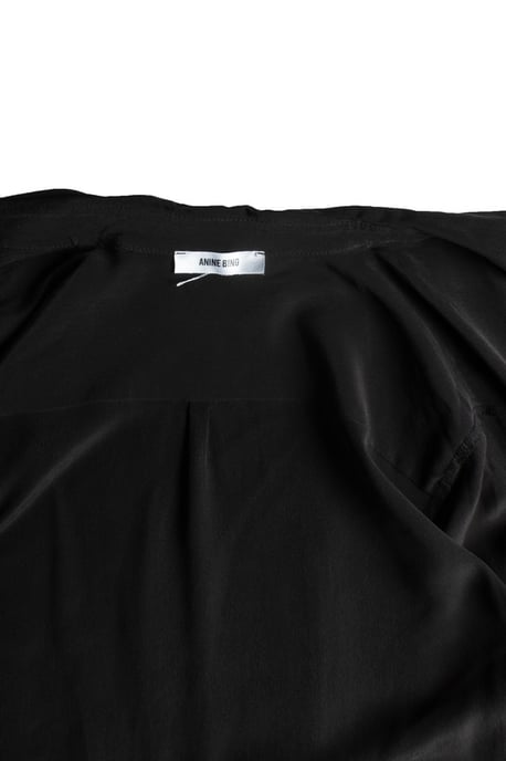 Anine Bing, schwarzes Hemd mit Taschen - Image 6