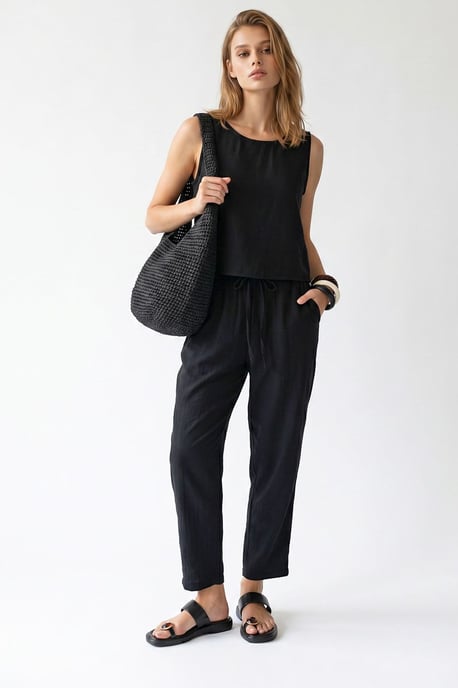 Ärmelloser Crepe Jumpsuit - Image 2